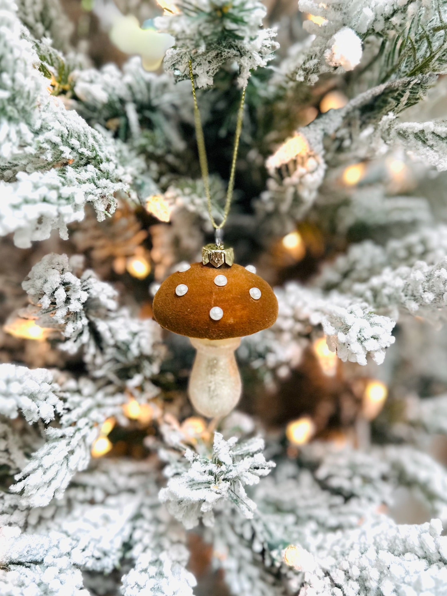 Small Brown High Grove Mushroom with Pearls