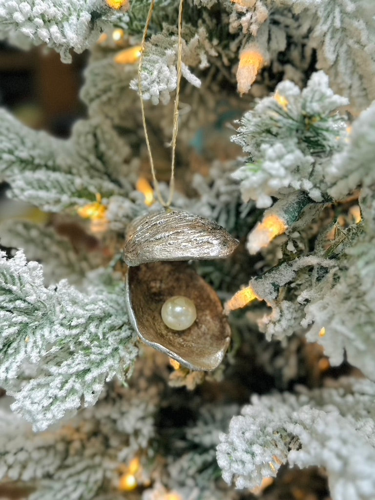 Silver Oyster with Pearl Ornament