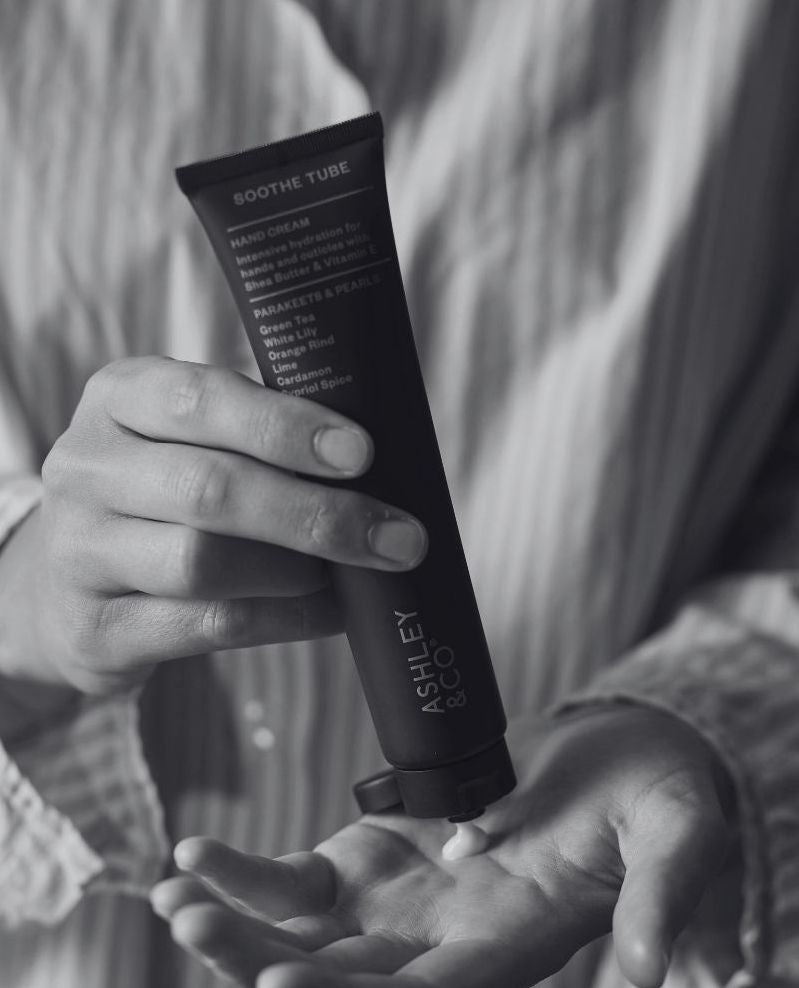 Soothe Tube - Parakeets & Pearls