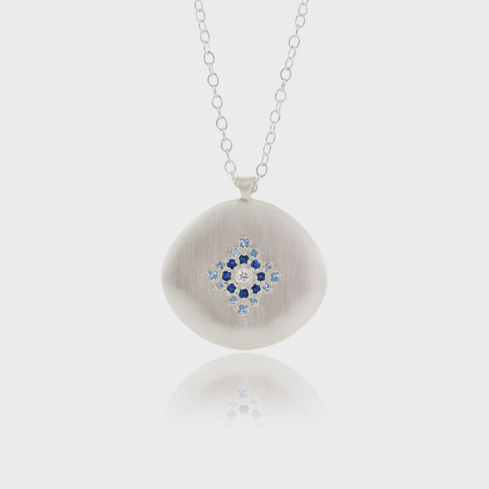 Star Light Pendant Necklace